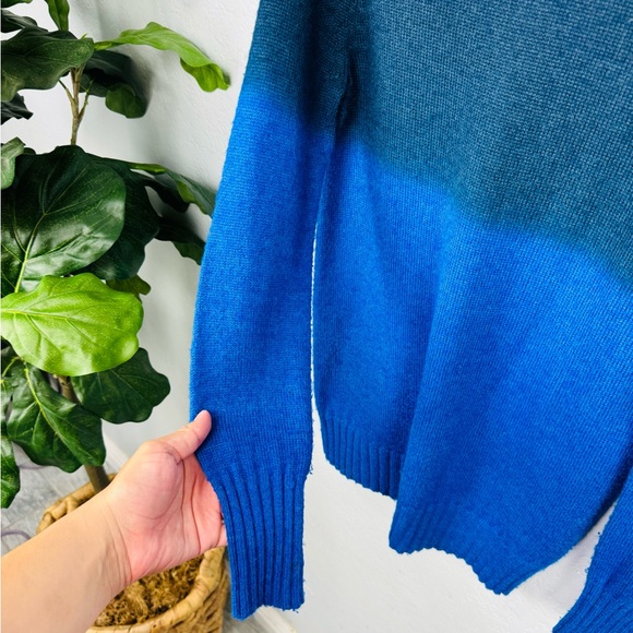 Theory Kazia Leuna Alpaca Silk Blend SoftSweater in Blue Ombre - Picture 6 of 8